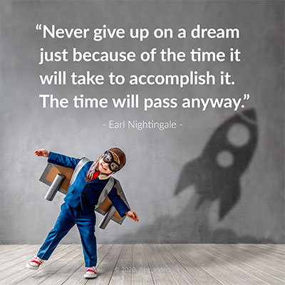 Nightingale Quote-Never give up in a dream